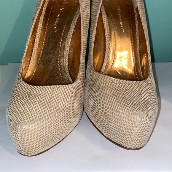 BCBG PLATFORM NUDE SNAKE PRINT HEELS 7.5 SEXY BEAUTIFUL - Picture 6 of 13